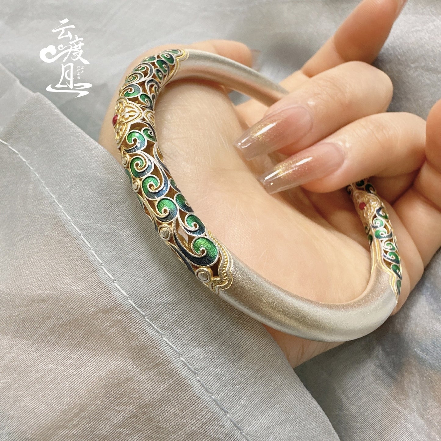 S999 Sterling Silver Enamel Scroll Pattern Gold-Painted Bracelet For Women, Chinese Traditional Style, Fixed Bangle, All-Match Jewelry
